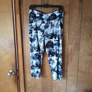 NoBo womens tye dye capri leggings size XL
